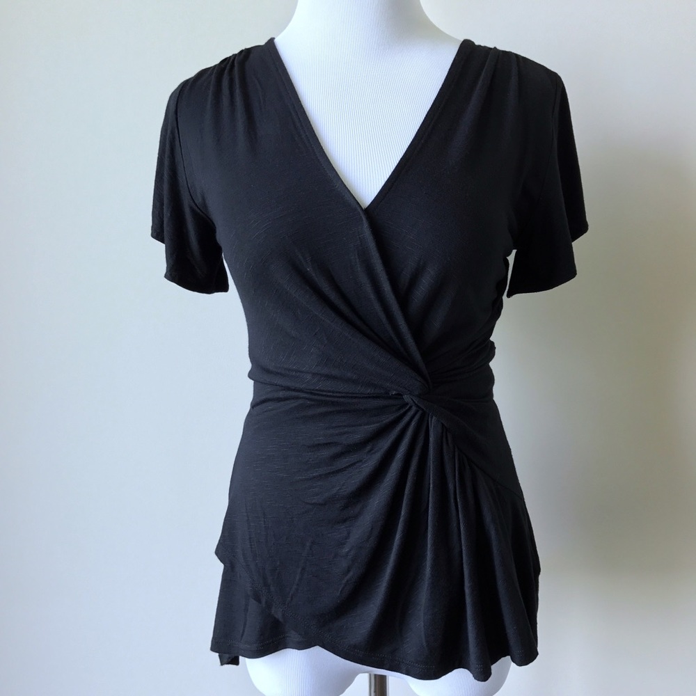 🧚🏼‍♀️✨Clearance Sale!✨ Anthropologie Top Black Faux Wrap Flutter Slv Top XS S